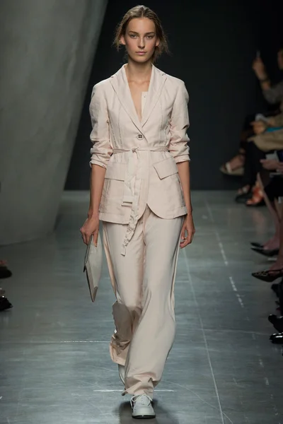 Look 30